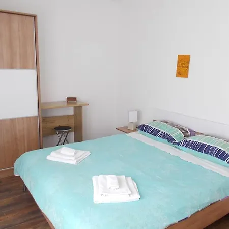 Oreskovic Apartamento Krk Town